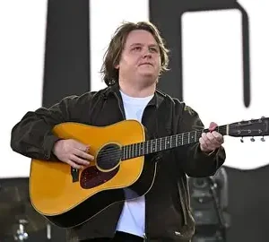 FlLewis Capaldi