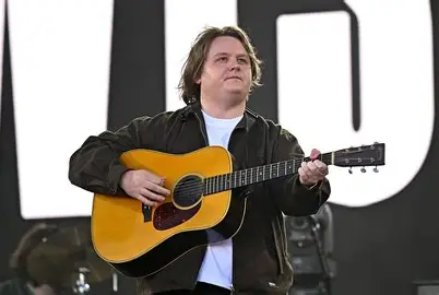 Coach travel to FlLewis Capaldi